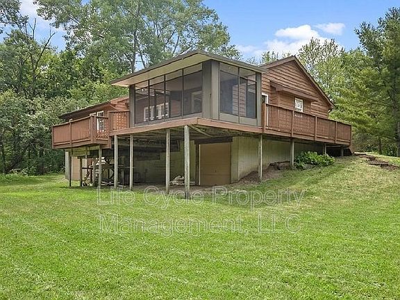 2nd image of 4084 Grand River Ct NE