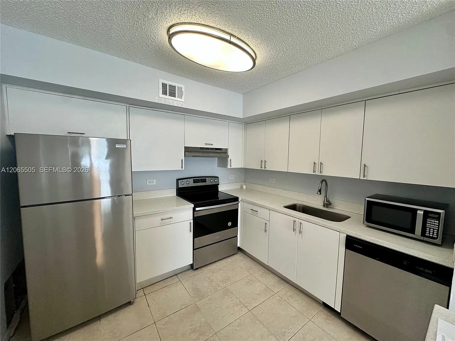 Lakewood At Emerald Hills — Photo 4