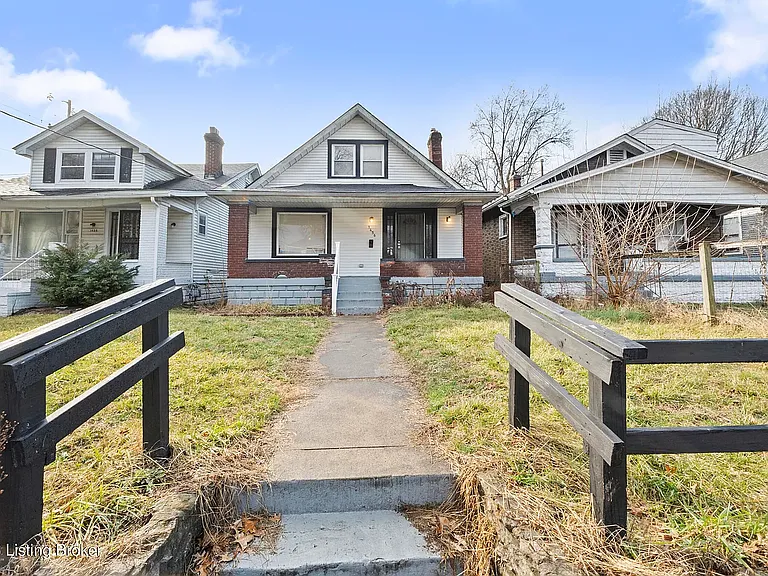 1456 Beech St — Photo 36