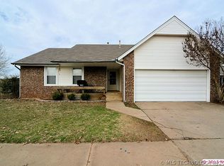13698 S Maple St, Glenpool, OK 74033