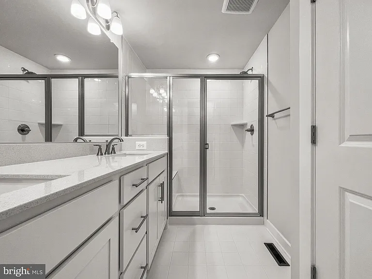 20847 Owenmore Ter — Photo 16