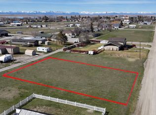 922 Marias Ave, Valier, MT 59486