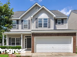 8005 Willowglen Dr, Raleigh, NC 27616
