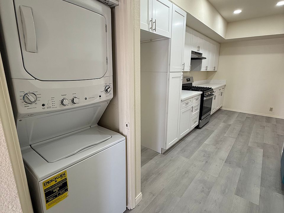 1st image of 1580 Manning Ave APT 301