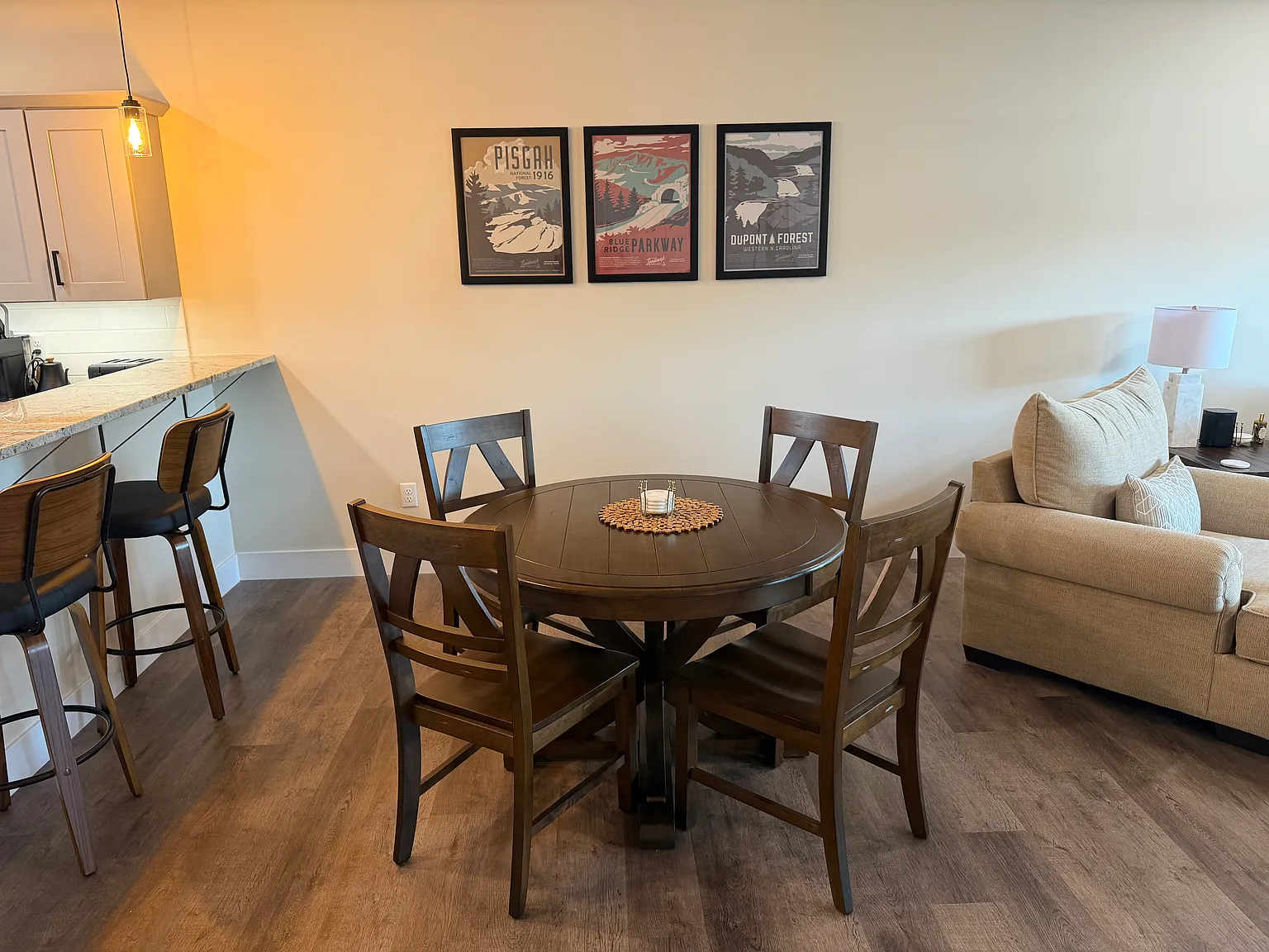 2 bed, 1200 sqft, $2,400 — Photo 3