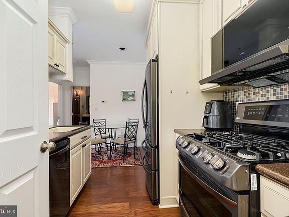 5th image of 19615 Galway Bay Cir APT 301