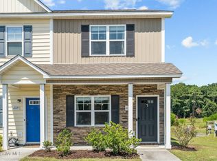 211 Justice Farm Dr, Sneads Ferry, NC 28460