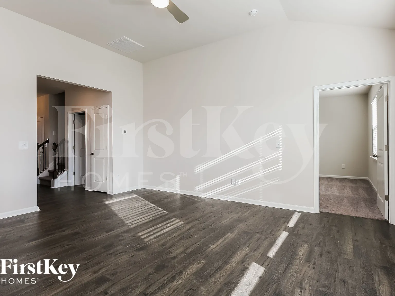3 bed, 2.0 bath, 1593 sqft, $2,045 — Photo 3
