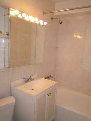 Rented by Metropolitan Equities | media 16