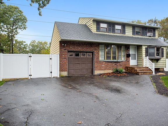 4th image of 151 Avondale Dr