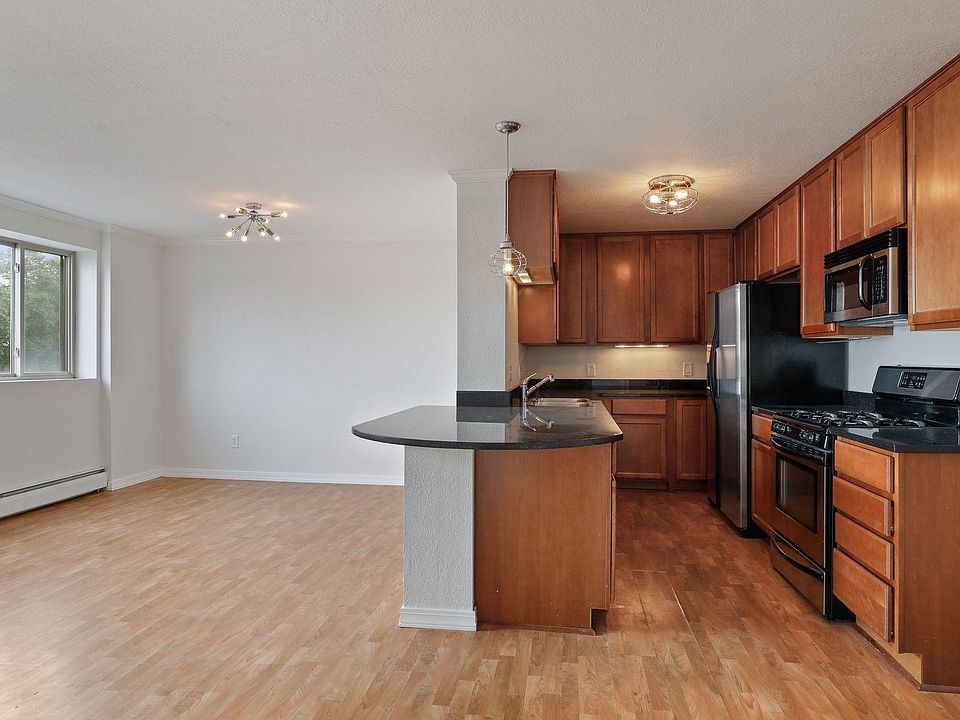 1st image of 3120 Hennepin Ave Unit 208