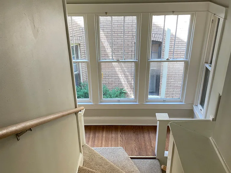 2139 Baringer Ave — Photo 3