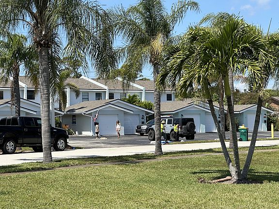 5th image of 105 Kristi Dr