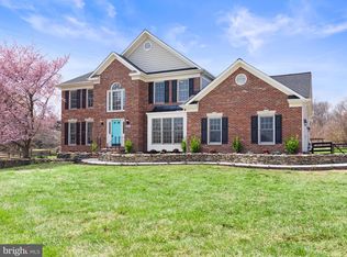 19527 Yellow Schoolhouse Rd, Round Hill, VA 20141