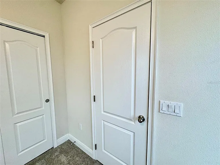 7208 Milestone Dr — Photo 45