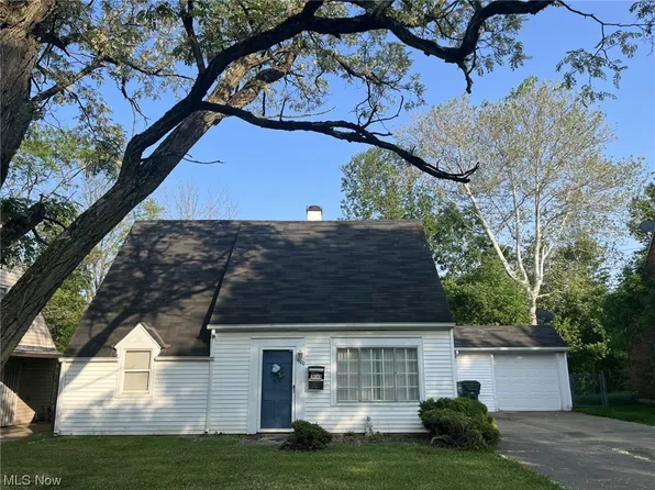 19700 Meadowlark Ln, Warrensville Heights, OH 44128