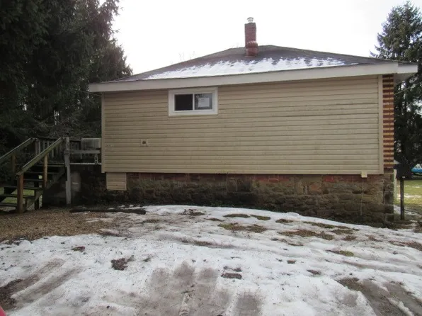 102 Bell Ave, Nanty Glo, PA 15943