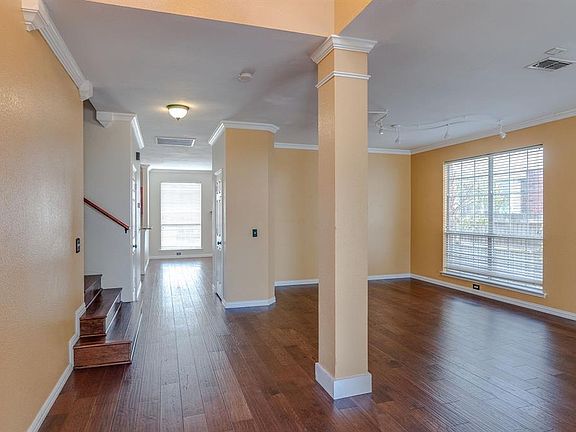 4th image of 4648 Parkmount Dr