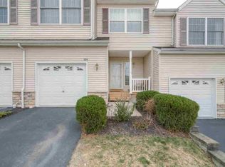 804 Pondview Loop, Wappingers Falls, NY 12590