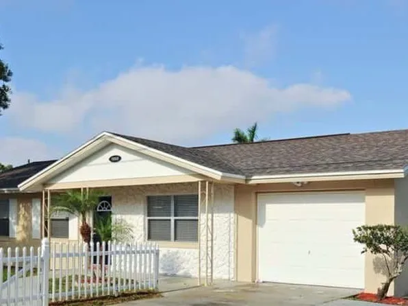 1966 119th St, Seminole, FL 33778