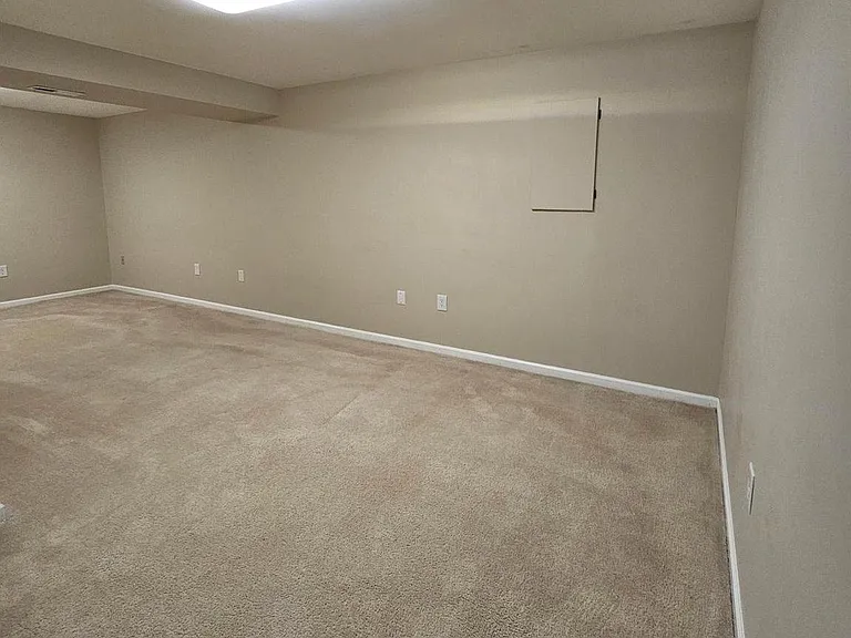 6413 Four Oaks Ln — Photo 35