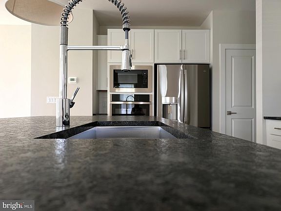 5th image of 2906 Justin Dr