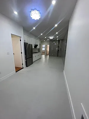 Rented by New York Realty Minimax Inc | media 2