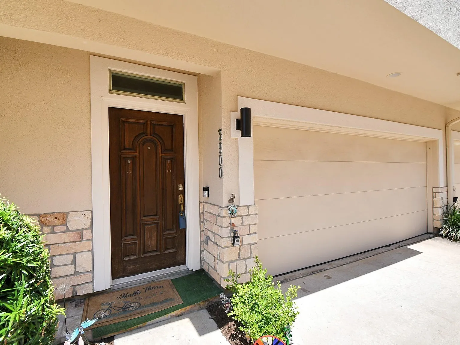 3 bed, 2.0 bath, 1524 sqft, $2,600 — Photo 3