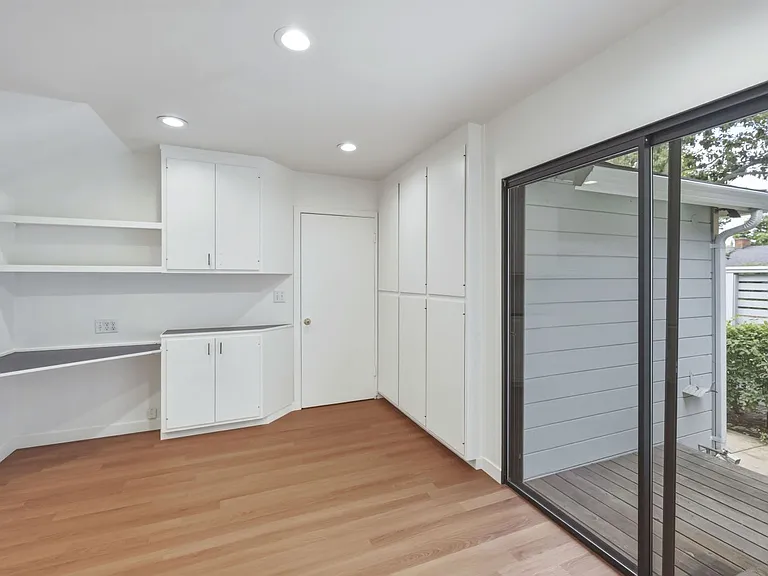1537 Dana Ave — Photo 14