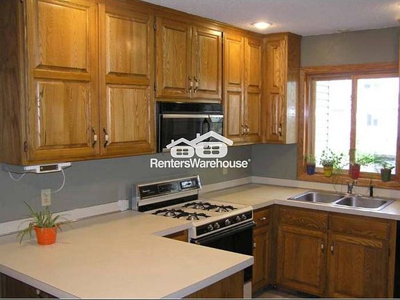 4th image of 11270 Robinson Dr NW