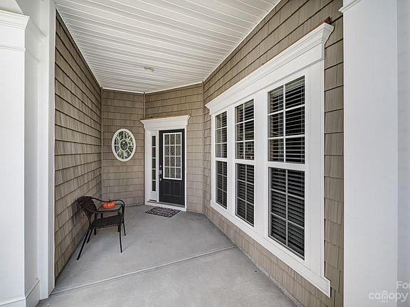 2nd image of 1042 Truman Dr