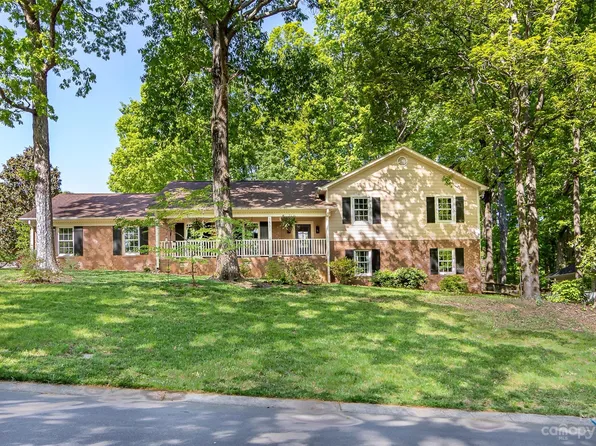 1501 Piccadilly Dr, Charlotte, NC 28211