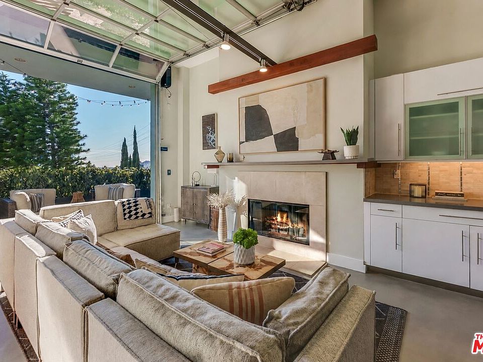 1st image of 1152 N La Cienega Blvd APT 201