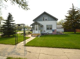 324 S 11th St, Aberdeen, SD 57401
