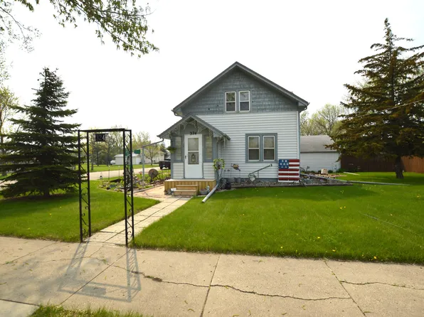 324 S 11th St, Aberdeen, SD 57401