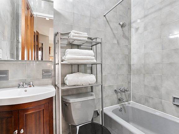 5th image of 15 W 73rd St #A