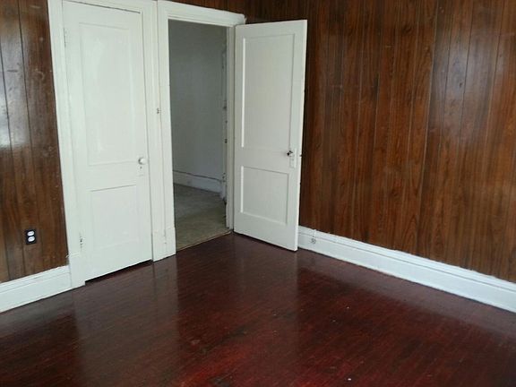 3rd image of 5124 Palm St APT 2W