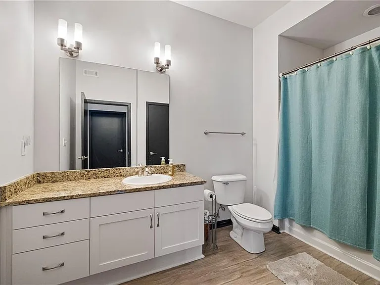 5300 Peachtree Rd #501 — Photo 17