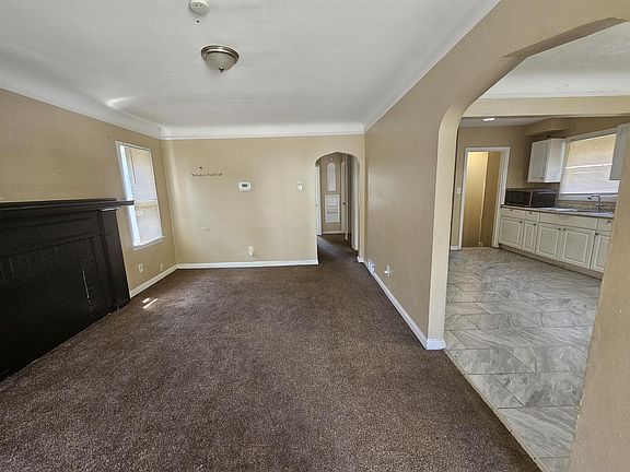 4th image of 12066 Minden St