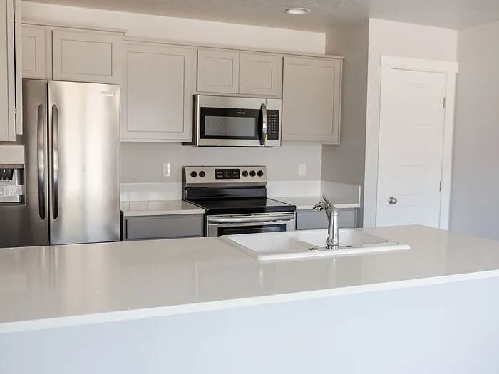 3 bed, 2.5 bath, 1523 sqft, $2,250 — Photo 3