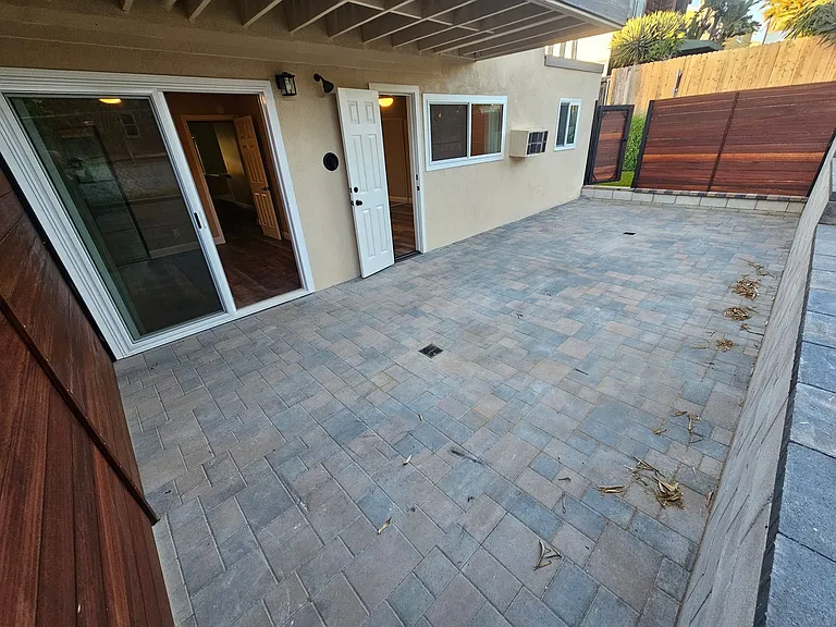 1403 Hermes Ave #C — Photo 31