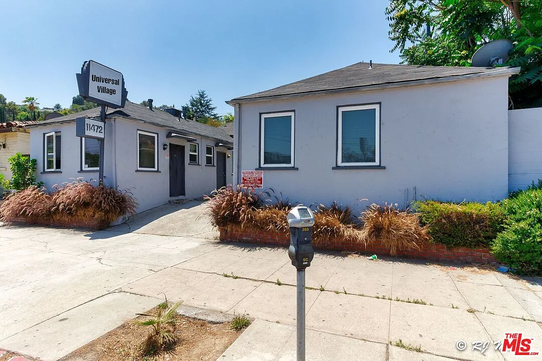 1 bed, 1.0 bath, 400 sqft, $2,099 — Photo 3