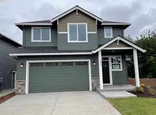 1060 NE Regan Hill Loop, Estacada, OR 97023