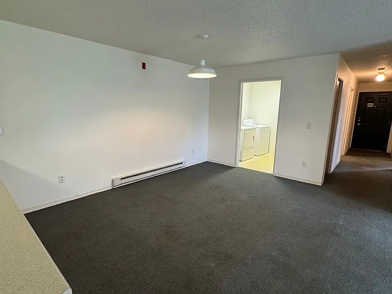 PIONEER BLUFF APARTMENTS — Photo 79