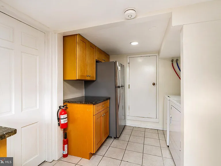 106 Spruce St #3 — Photo 8