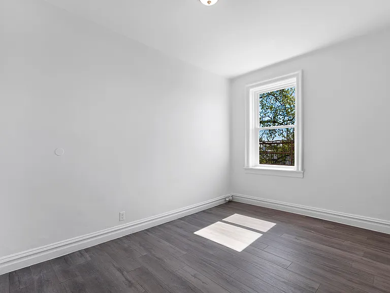 62 Beacon Ave #204 — Photo 10