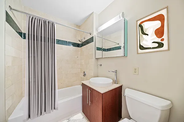 Rented by Aura NYC LLC | media 9