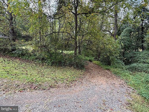 2nd image of 6360 Tharp Rd