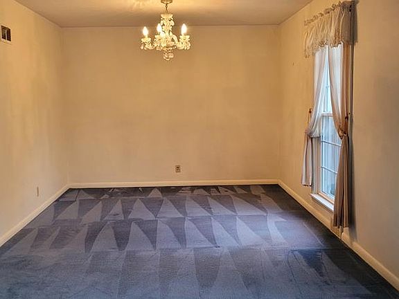 3rd image of 408 W 6th St