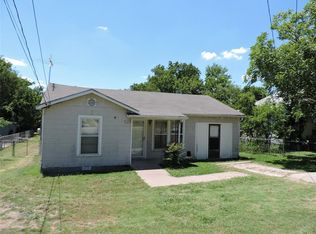 1209 N Rusk St, Weatherford, TX 76086